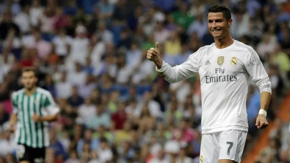CR7 cobra más de 230 mil euros por tuit publicitario