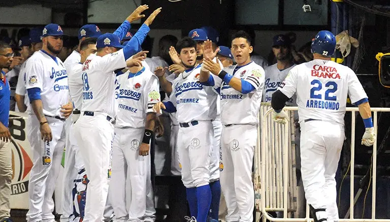 Mal clima suspende tercer juego de la Serie del Rey