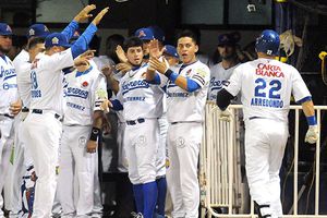 Mal clima suspende tercer juego de la Serie del Rey