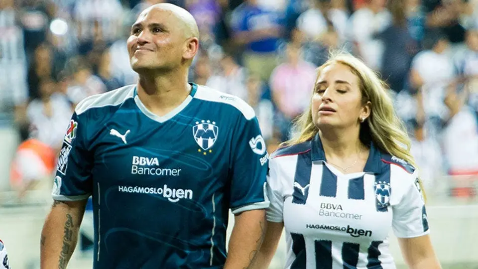 Afición rayada se rinde a Humberto Suazo