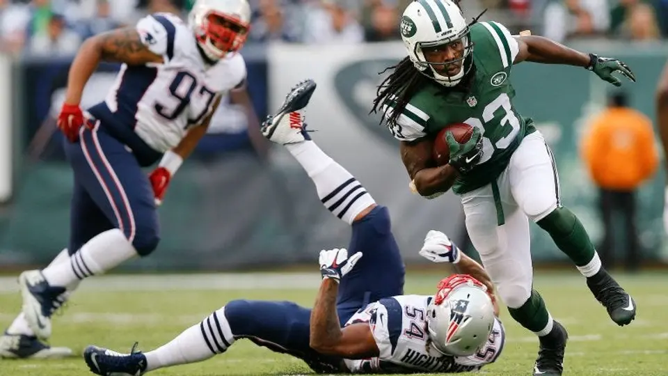 Fan de Jets golpea a uno de los Patriotas