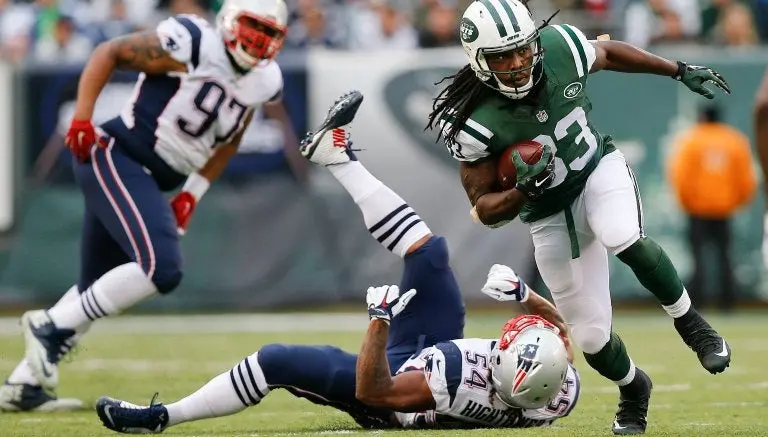Fan de Jets golpea a uno de los Patriotas