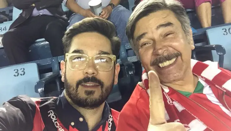 Golpean a Jorge Ortiz de Pinedo al salir del Azul