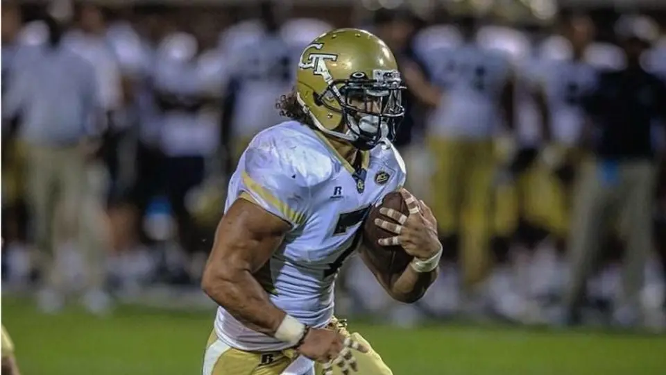 Exjugador de Carneros de Guadalajara llega a la NFL