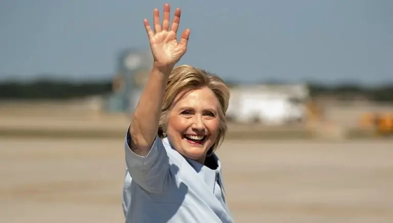 Clinton rechaza invitación de EPN para visitar México