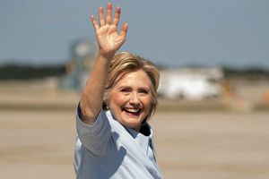 Clinton rechaza invitación de EPN para visitar México