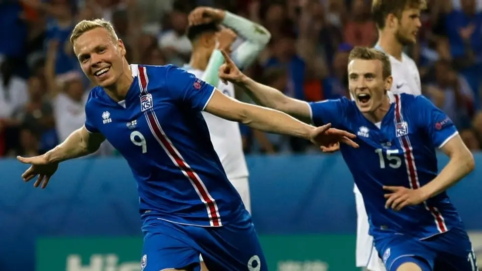 Narrador islandés repite y se 'trastorna' con gol vs Inglaterra