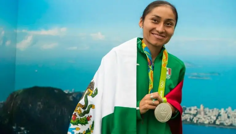 'Logros saben más cuando son difíciles': Lupita González