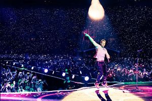 Coldplay se conmueve con niño autista que llora en su concierto