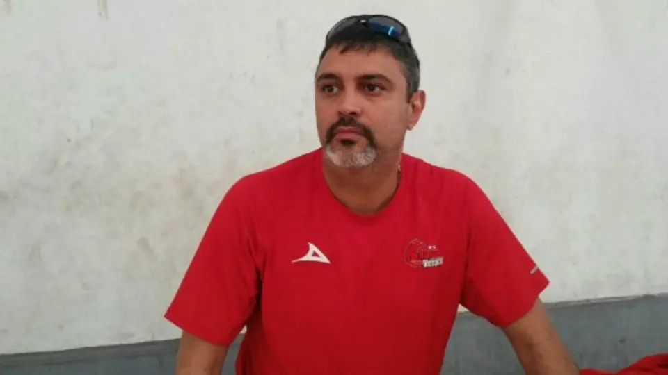 Coach de Halcones Rojos teme desaparición del equipo