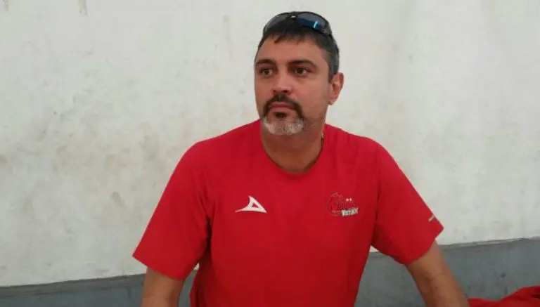 Coach de Halcones Rojos teme desaparición del equipo