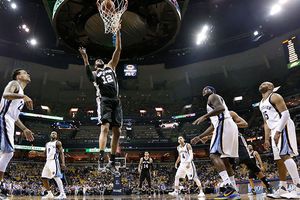 Spurs barre a Grizzlies y avanza en Playoffs