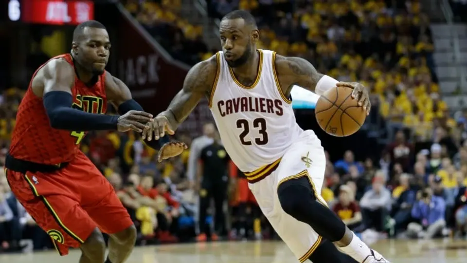 Cavs arranca 'Semis' venciendo a Hawks