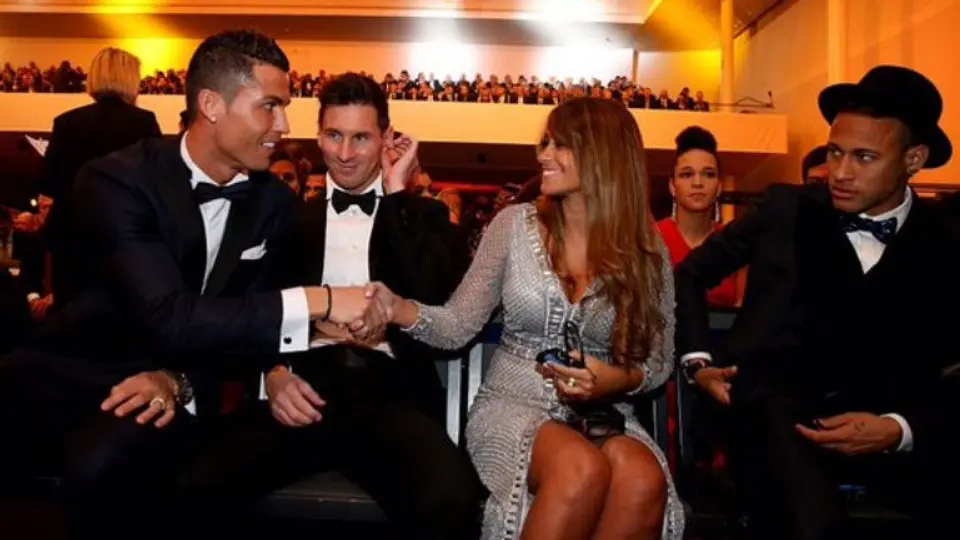 Saludo de Cristiano a Antonella se viraliza en redes