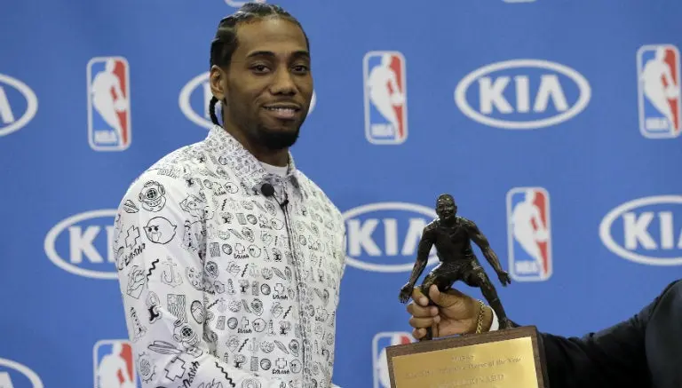 Leonard, Mejor Defensivo de NBA por segundo año consecutivo