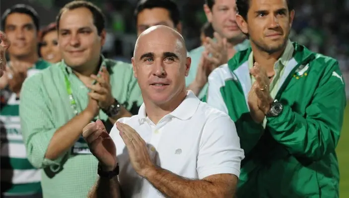 'Pony' Ruíz se declara antichiva en el podcast de Álvaro Morales
