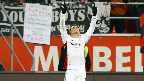 'Quizá fue un error dejar ir a Chicharito': Van Gaal
