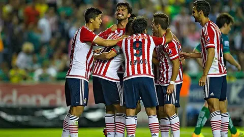 Chivas rompe sequía de nueve años sin un título