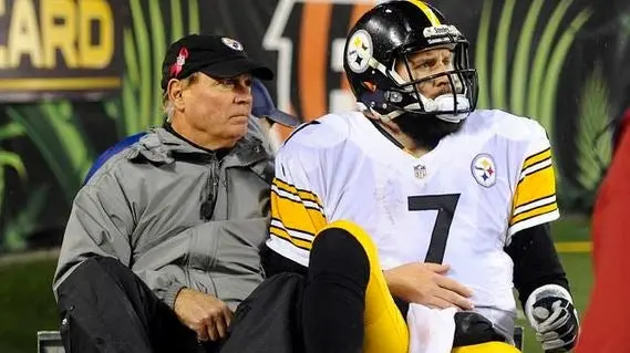 Aficionados de Cincinnati arrojan basura a 'Big Ben'