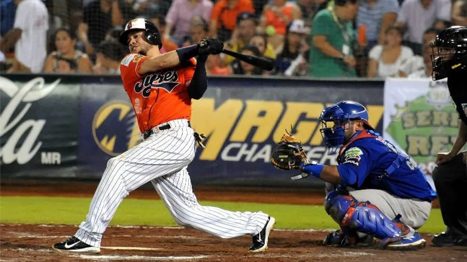 Tigres da segundo zarpazo en Serie Del Rey