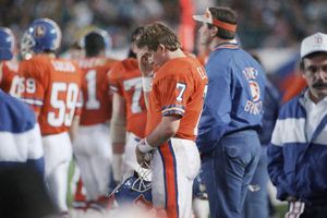 Broncos y Panteras, 'polos opuestos' en Super Bowls