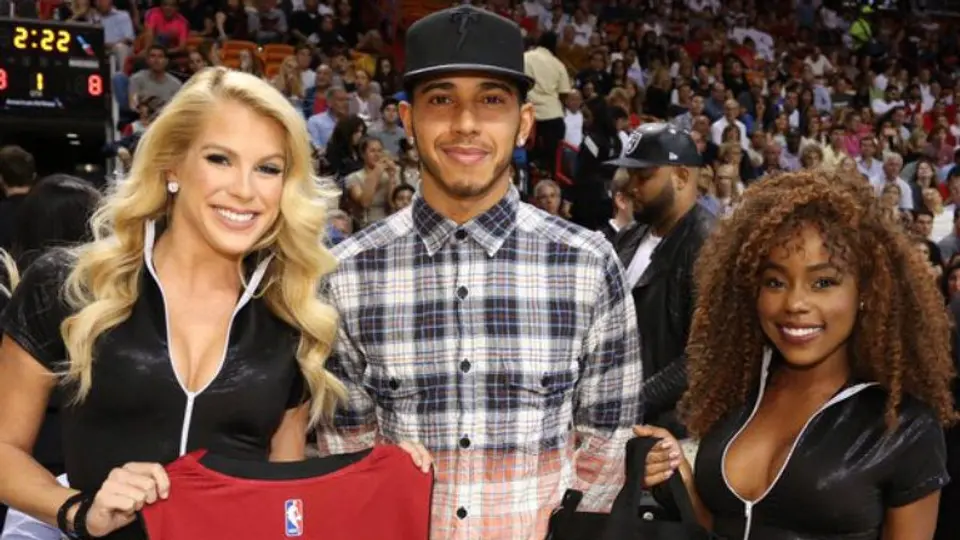 Lewis Hamilton arranca el año con el Heat de Miami