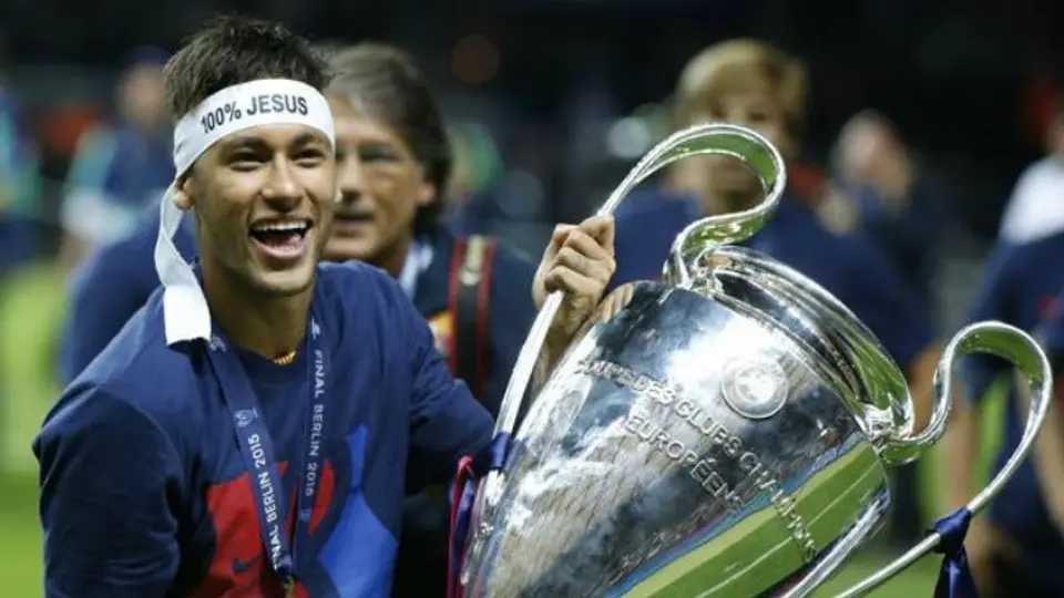 FIFA censura cinta religiosa de Neymar