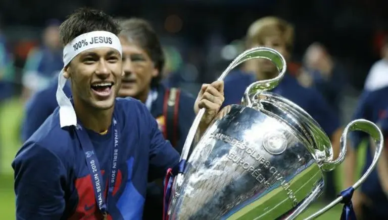 FIFA censura cinta religiosa de Neymar