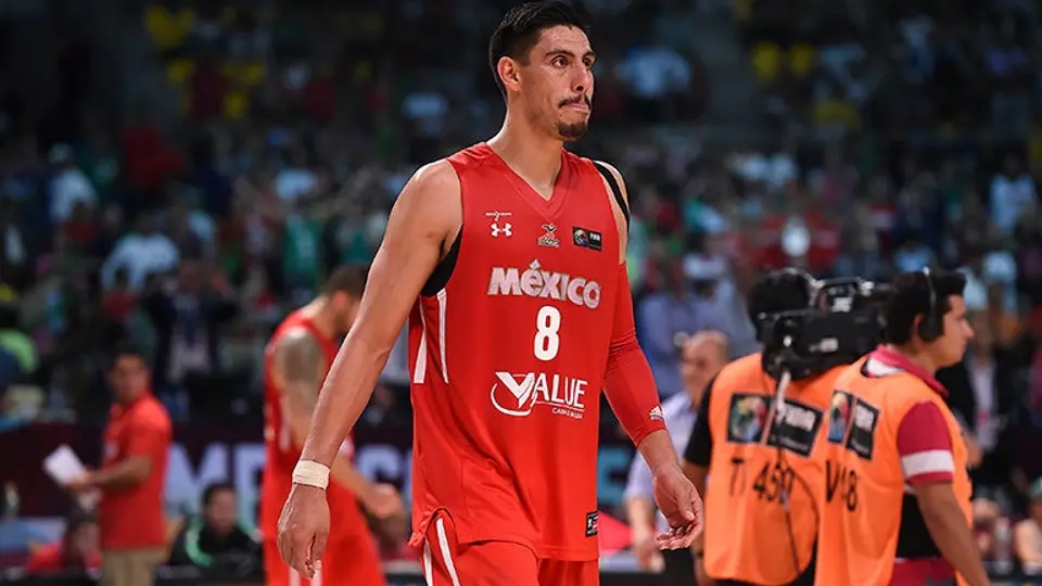 Gustavo Ayón exige a LNBP cumplir con pagos a jugadores