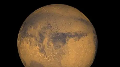 NASA confirma que hay agua en la superficie de Marte