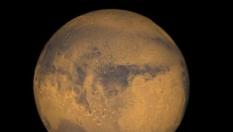 NASA confirma que hay agua en la superficie de Marte