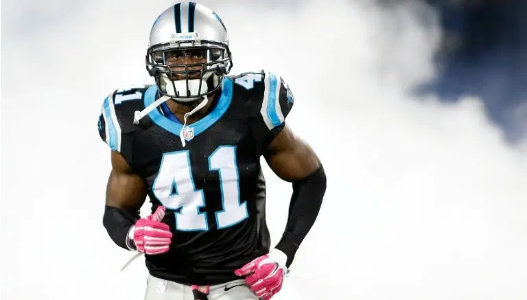 Jugador de Panteras renta su departamento para ver el SB 50