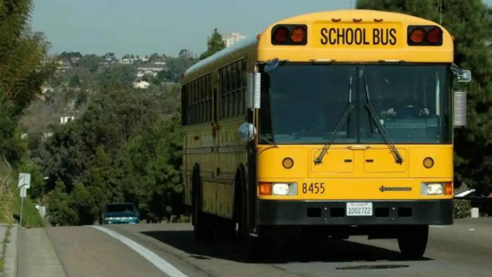Niño de 12 años roba un autobús y sale a pasear