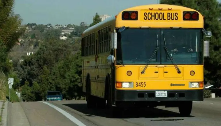 Niño de 12 años roba un autobús y sale a pasear