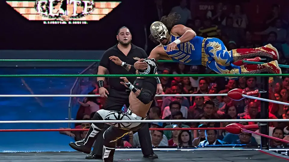Reportan balazos afuera de la Arena México