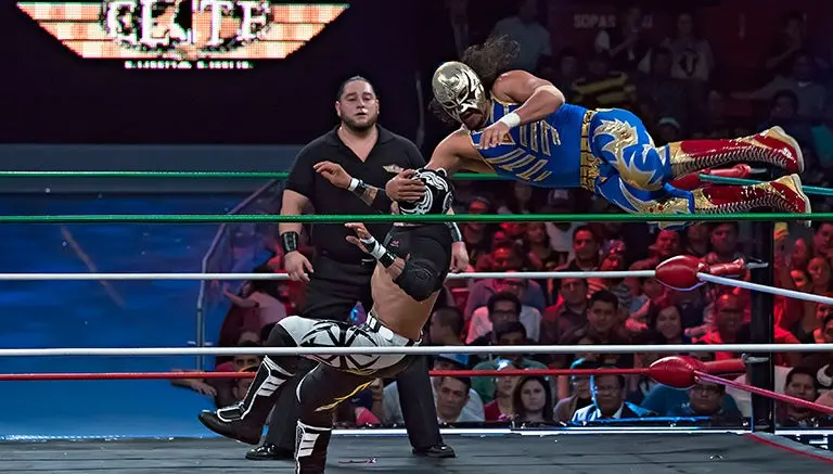 Reportan balazos afuera de la Arena México