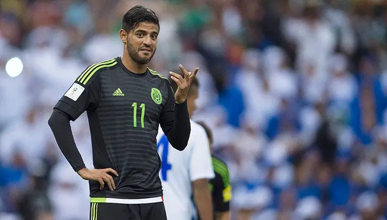 Carlos Vela canta las mañanitas junto a Mane de la Parra