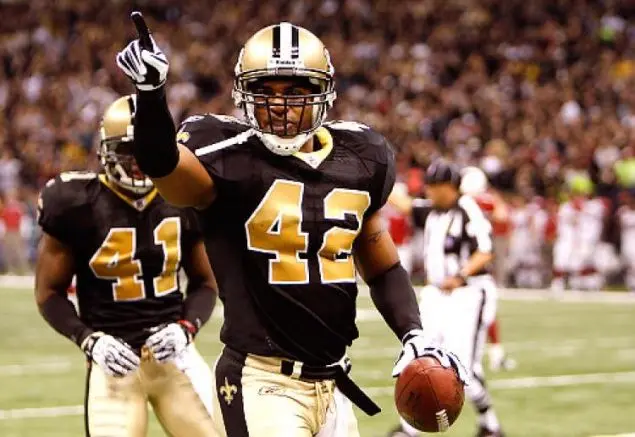 Exjugador de NFL, encarcelado por violar a 16 mujeres