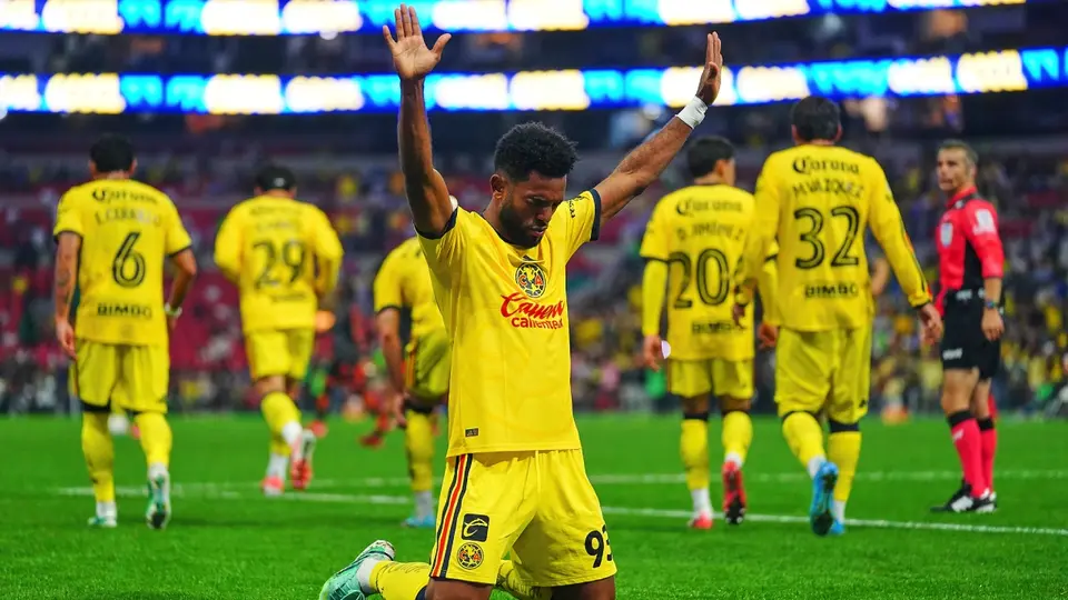 Miguel Borja celebra un gol con América | IMAGO 7