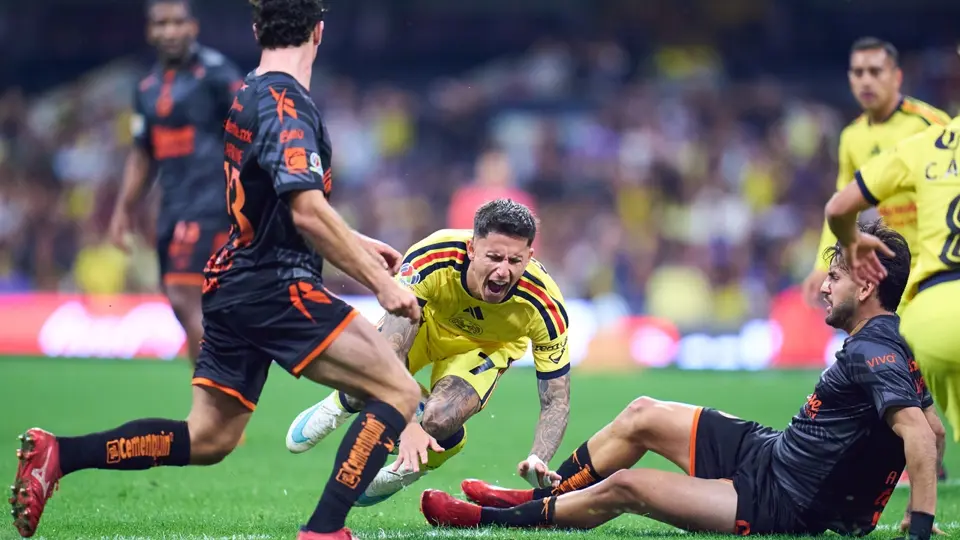 Escándalo en el América vs. Xolos: Alejandro Gómez hace polémico gesto tras ver la tarjeta roja