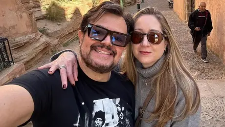 Aleks Syntek confirma separación de su esposa tras 25 años: “Soy un hombre complicado”