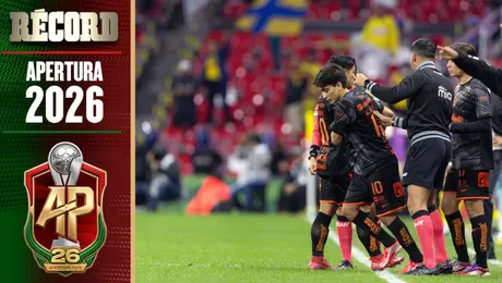 Gilberto Mora reaparece con Tijuana en el partido pendiente de América y recibe gran ovación