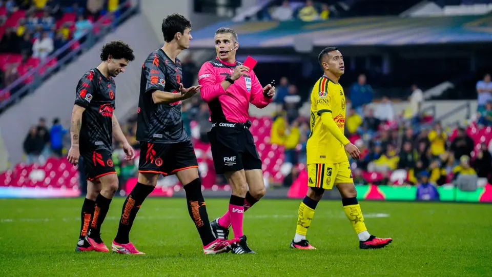 Fernando Hernández en el partido de América contra Tijuana | IMAGO 7