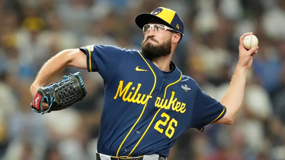 Aaron Ashby, pitcher de los Milwaukee Brewers | AP