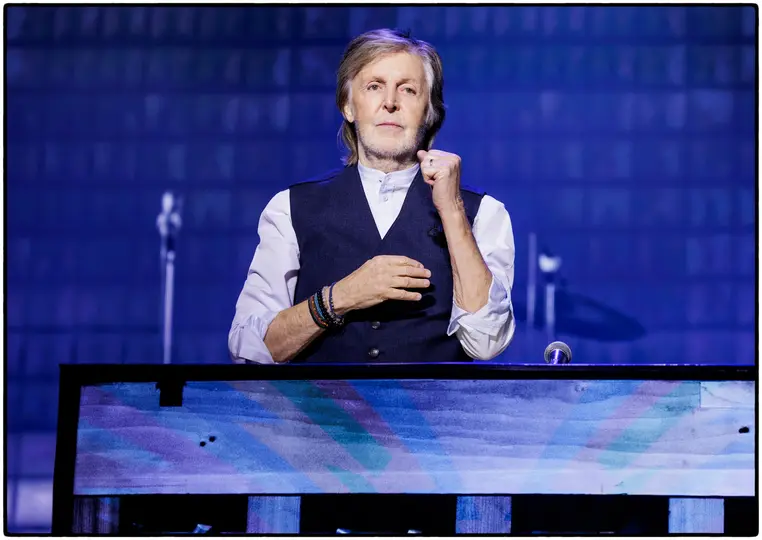 La preventa es por medio del sitio oficial manontherun.film. / FB: @PaulMcCartney