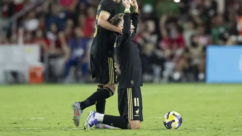 Santi Giménez y Johan Vásquez l IMAGO7