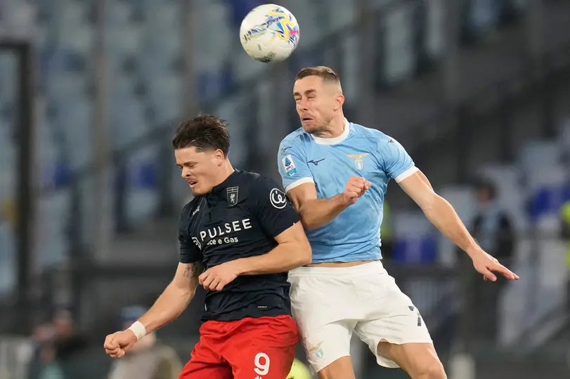 Lazio sacó la ventaja ante el Genoa en el último minuto | AP
