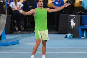 Alcaraz vence a Zverev en un duelo épico y avanza a la final del Abierto de Australia