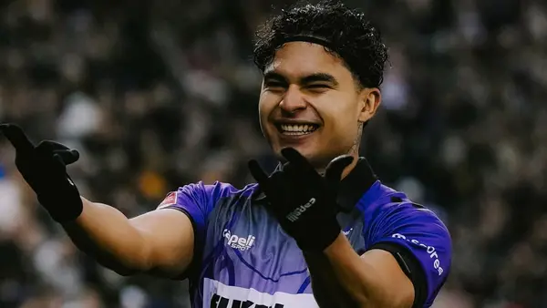 Revelan por qué Stephano Carrillo no explota con el FC Dordrecht