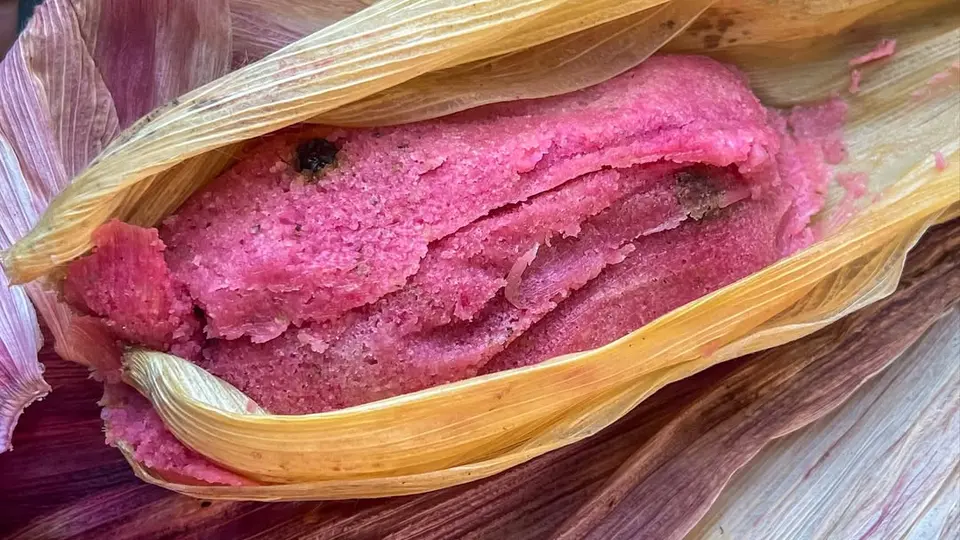 Así luce su tradicional tamal de dulce. / @Tamalestapatiosx